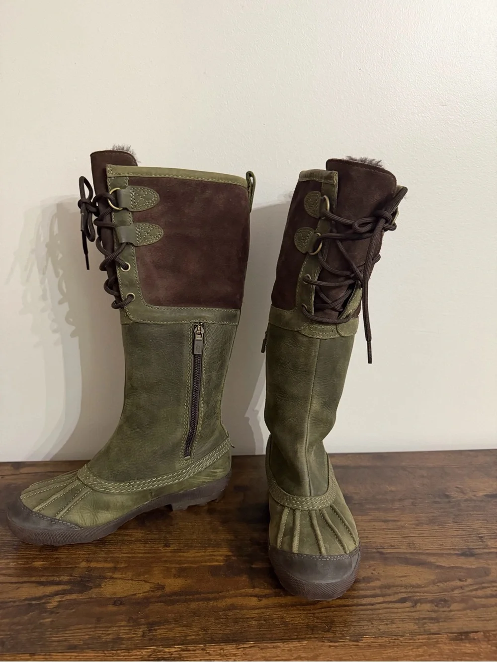 UGG Belcloud Tall Duck Boots Olive Green size 5